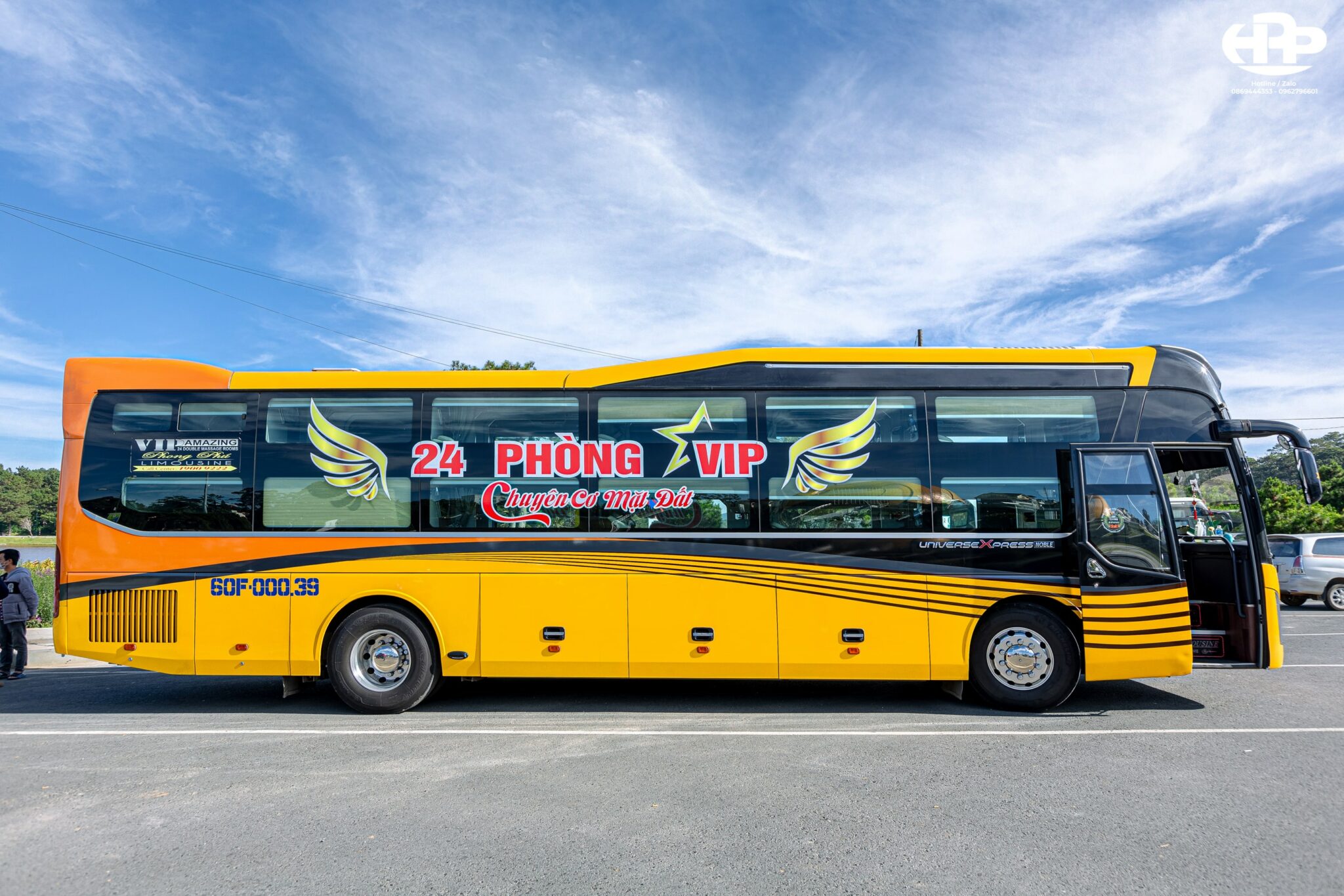 Nhà xe Hưng Thành